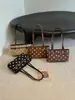 Nova Bolsa de Ombro Vintage de Camurça com Bolinhas para Mulheres Outono/Inverno 2026, Bolsa de Mão Retro para o Dia a Dia, Bolsa Baguete Versátil de Ombro