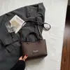 Bolsa Casual de Nicho Feminina Grande Capacidade Outono 2025 Nova Bolsa de Balde Simples Bolsa Transversal da Moda para Senhora