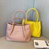 Bolso tejido de alta gama transfronterizo para mujer, nuevo bolso de hombro tipo bandolera para mujer, bolsos vintage europeos y americanos al por mayor, 2022