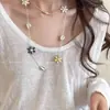¡Ehai Liuyun! Flor de Metal Puntada de Color Contrastante Larga Multiusos Exquisito Diseño de Collar Moda Ins Cadena para Clavícula