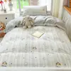 Juego de seis piezas de ropa de cama de algodón puro para dormitorio de estudiante universitario, modelo nuevo 2026, funda de edredón, sábana, funda de almohada, juego de algodón completo, relleno de edredón, protector de colchón