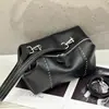 Nova Moda 2025 Bolsa de Ombro de Couro Genuíno Nicho Boston de Alta Qualidade Bolsa Feminina Bolsa Transversal de Grande Capacidade para o Dia a Dia
