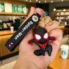 Sudadera Popular Hombre Araña Tejida Llavero Marvel Máquina Expendedora Souvenir de Comercio Exterior Pequeño Regalo Regalo