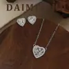 Accesorios de Collar con Corazón de Circonita Micro-Incustada de Hielo Triturado, Sencillos, Modernos y Versátiles para Mujer, Cadena para Clavícula de Lujo Ligero de Nicho de Gama Alta