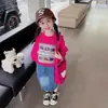 Roupas Infantis 2025 Primavera e Outono Novo Estilo Tops Modernos e Versáteis para Bebês Meninas, Tops Fofos de Desenho Animado Tendência para Crianças Pequenas