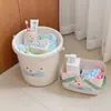 Cubo de agua, juego de cubo y palangana para dormitorio estudiantil, juego de seis piezas para estudiantes que viven en el campus, lavabo, alojamiento estudiantil, alto atractivo estético