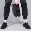 Zapatos de una sola capa tejidos voladores de comercio exterior Primavera y Otoño nuevos zapatos de caña baja antideslizantes para mediana edad y ancianos zapatos planos casuales deportivos de corte bajo fabricantes de hombres