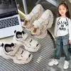 Tenis Casuales Estilo Universitario para Niñas 2024 Primavera y Otoño Nuevo Malla Transpirable Niños Grandes Antideslizantes Zapatos de Papá para Niños