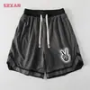 Calça de Basquete Szxar de Malha Respirável Americana Masculina de Verão Tamanho Grande Esportiva Casual Estilo High Street Shorts com Cordão