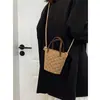 Bolso de mano de paja tejido de moda, nueva colección de verano 2026, estilo rústico, bolso cruzado para vacaciones y la playa, minibolso tipo cubo