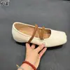 Zapatos Mary Jane Retro de Tira Cruzada y Punta Cuadrada para Mujer, Zapatos de Salón Bajos Nuevos de Otoño 2026 para el Trabajo, Zapatos Pequeños de Cuero para Mujer