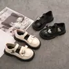 Sapatos de Couro para Meninas 2026 Primavera e Outono Novos Versáteis Estilo Coreano Sapatos Baixos Infantis para Meninas Pequenas Sola Macia Estilo College Sapatos de Princesa