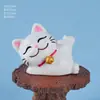 Adornos de resina con forma de gato de la suerte para jugar a las mareas, lindas decoraciones de escritorio para oficina, estación de descompresión, regalo para el hogar, adornos de muñecas.