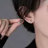 Aretes de Tachuela Únicos de Cruz de Zirconia Color Oro Rosa para Mujer 2026 Nuevo Estilo Caliente Nicho Lujo Ligero Pendientes de Gama Alta