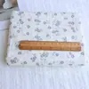 Tela jacquard de cuadros de algodón puro, con pequeños patrones florales de estilo japonés y coreano, adecuada para ropa infantil, cortinas, vestidos, diademas y coleteros - una tela para manualidades