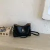 Bolsa de Axila Lisa Texturizada Feminina 2026 Primavera Novo Estilo Elegante da Moda Bolsa Transversal Bolsa de Ombro Simples para o Dia a Dia