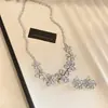 Colar de flor de zircônia colorida ultrabrilhante transfronteiriço europeu e americano, corrente de clavícula estilo corte vintage, joias femininas de luxo leve de alta qualidade