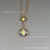 Colar de Diamante em Formato V Dourado de Alta Qualidade, Pulseira de Trevo de Quatro Folhas, Madrepérola Branca, Padrão de Trevo de Quatro Folhas, Brincos de Luxo Leve, Precisão CNC