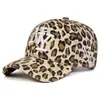Sombrero estilo americano, moderno y sencillo, gorra de béisbol con visera curva y estampado de leopardo, popular en la moda urbana exterior europea y americana, gorra deportiva con colgante