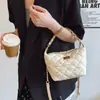 Bolsas de Mujer Transfronterizas 2025 Nueva Moda Trendy Bolso Cruzado Versátil Bolso Cubo de Hombro con Cadena Texturizado Acolchado