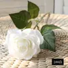 Ramo de Flores Artificiales de Rosa Humectante para Decoración de Escena, Sensación de Alta Gama, Rosas de Tacto Real para Uso en Bodas, Flores Falsas