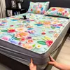 Juego de Tres Piezas de Alfombrilla Refrigerante de Seda de Hielo de Verano con Sábana Ajustable para Dormitorio de Estudiantes, Alfombrilla Suave Refrigerada por Aire, Lavable a Máquina, Plegable, Alfombrilla de Regalo al por Mayor