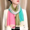 Tendencia de Moda Primavera y Otoño Bufanda de Seda Versátil con Bloques de Color Bufanda Larga Ligera Casual de Gasa Bufanda de Gasa Elegante y Estilosa para Mujer