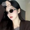 Gafas de Sol Nuevas Retro Diamante Cara Pequeña Americanas Y2K Hip Hop Sombra Cóncava Gafas de Sol para Foto Mujeres 2025