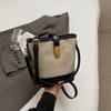 Bolso de Mano Pequeño de Moda Otoño e Invierno Transfronterizo para Mujer 2026 Versátil Retro Casual Bolso Cubo Bolso de Hombro de Nicho