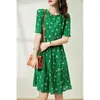 Vestido de Seda Floral para Mulheres 2026 Verão Novo Slim-Fit Estilo Fada Fino Francês Comprimento Médio Vestido de Seda de Amora
