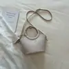 Bolso cubo de patrón tejido de moda, bolso cruzado único de tendencia nicho, bolso tote casual chic estilo coreano para el día a día.