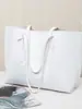 Bolso de Hombro 2025 Nuevo Bolso Tote de Gran Capacidad Bolso de Hombro Simple y de Moda Versátil para Viajes Cotidianos Textura Bolso para Mujer