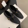 Sapatos femininos cinza estilo francês de salto grosso, forrados com fleece, nova coleção outono/inverno 2025, quentes e aconchegantes para o trajeto