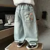 Pantalones de primavera y otoño para niños 2026 nuevos jeans geniales estilo coreano para niños, pantalones largos rectos a la moda para bebés niños