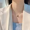 2023 nuevo collar con colgante ovalado de jade Dongling verde natural de alta calidad retro francés, cadena para suéter de mujer