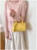 2026 Nova Bolsa Boston Feminina Nicho High-End Bolsa de Mão Bolsa de Ombro Versátil para o Dia a Dia Bolsa Almofada