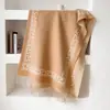 Chal Jacquard de Patrón Chino Wanzi de Doble Cara Guochao Otoño Invierno Engrosado Cálido Bufanda con Borlas Regalo Venta al por Mayor