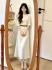 Los atuendos para mujeres petite lucen geniales: Conjunto de Top y Falda para Mujer, Nuevo Estilo Verano 2026, Impresionante y Elegante Conjunto de Dos Piezas