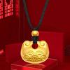 Collar de oro arena pequeño y regordete Fu Jin Tuo con colgante de orejas de gato Xiangyun candado de paz oro de simulación Tuo al por mayor