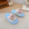 Nuevas Zapatillas de Felpa con Dibujos Animados de Lunares Lindos para Niños Otoño/Invierno 2026 Cómodas Suaves Antideslizantes para el Hogar y el Exterior