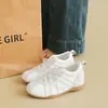 Tênis Casuais Nova Moda Color-Blocking Aumento de Altura Tendência Sapatos de Treino Alemães Sapatos Baixos para Mulheres Primavera e Outono 2026