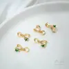 Fivela Semente de Melão com Zircônia Verde Banhada a Ouro 14K com Caractere de Bênção, Borboleta Folha de Fio de Cobre Fivela de Segurança Fivela Pingente Acessórios para Joias DIY