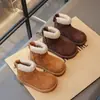 Botas de nieve para niñas, nuevas botas de invierno 2026, botines para niños, zapatos de algodón cálidos forrados de felpa para otoño e invierno, zapatos de algodón de doble capa