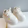 Nuevos Zapatos Infantiles para Niñas Otoño 2026, Zapatos Casuales Ligeros y Transpirables para Niñas Mayores, Tenis Lindos, Zapatos Blancos para Exteriores