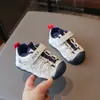 Tênis esportivos para meninos, nova coleção outono 2026: sapatos de sola macia, respiráveis, leves, antiderrapantes, estilosos, versáteis e casuais para bebês e crianças pequenas