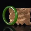 Pulsera de Calcedonia Verde de Xinjiang en Venta Caliente Jade Falso Hetian Jade para Mujer Color Jade Verde Espinaca Pulsera Plana Ancha