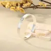 Pulsera Nueva de Trébol de Cuatro Hojas Abierta Moda para Mujer Pequeña Fresca Nicho Simple Versátil Joyería de Gama Alta Regalo