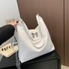 Bolso tote de moda popular de este año con elemento de mariposa 2024 nuevo informal de gran capacidad para ir al trabajo, mochila de hombro para mujer