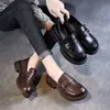 Sapatos femininos de couro estilo francês, sem cadarço, com sola grossa e salto grosso, 2026 outono, novos mocassins versáteis estilo retrô britânico