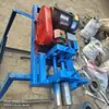 Máquina formadora de rodillos manual pequeña, enderezadora eléctrica de barras de refuerzo redondas, enderezadora de lámina metálica y hierro plano de acero inoxidable, máquina formadora de rodillos operada manualmente